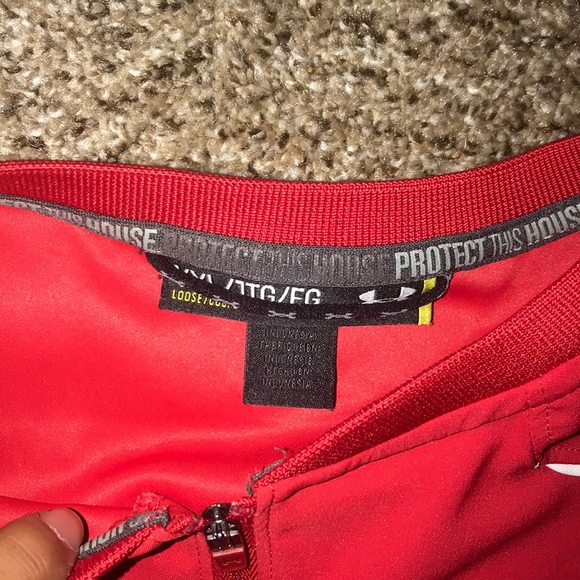 Under armor pullover - Picture 2 of 3